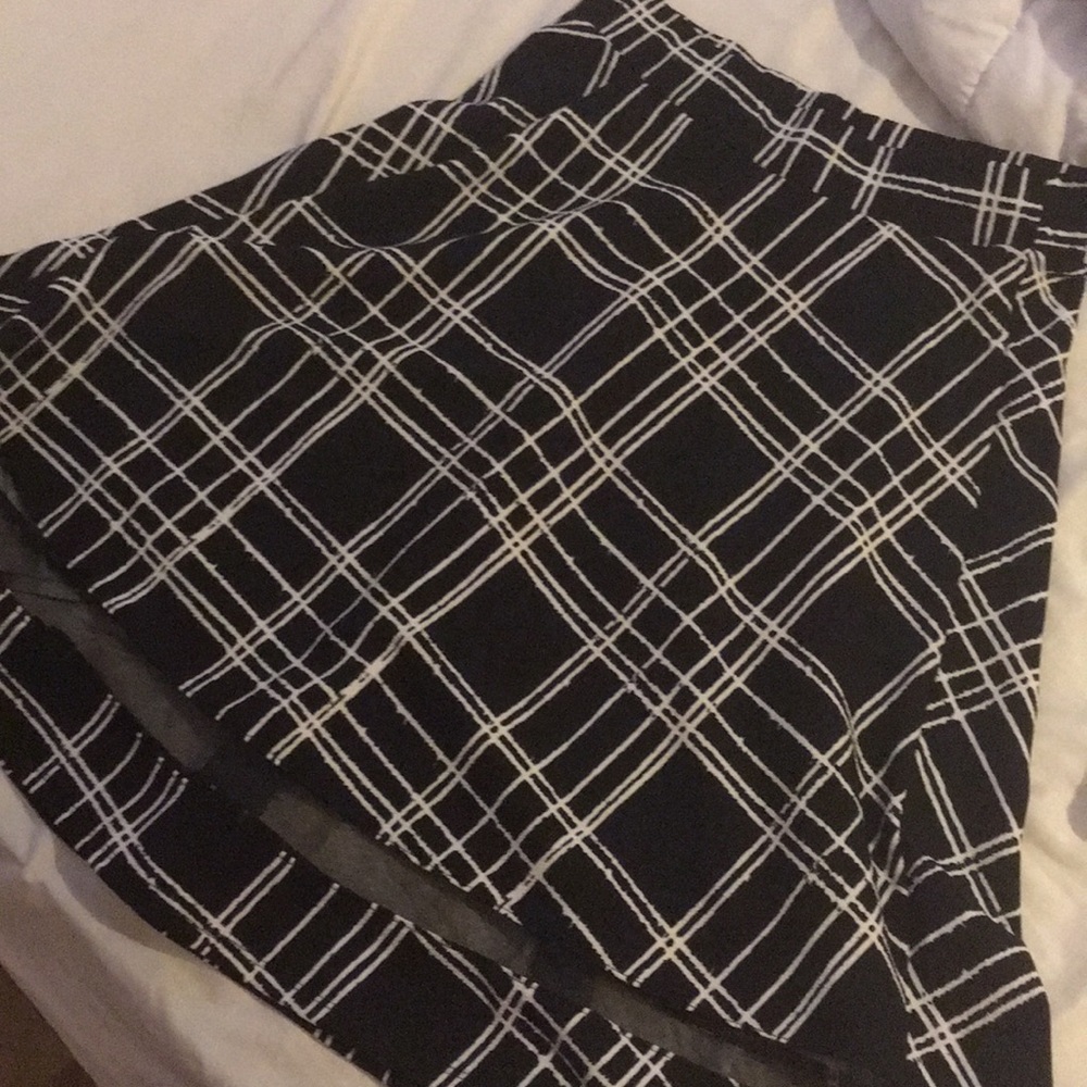 Patterned skirt - Picture 2 of 3